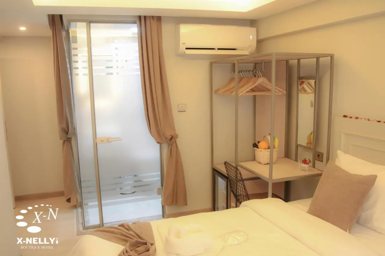 X-Nellyi Hotel Istanbul 2*,